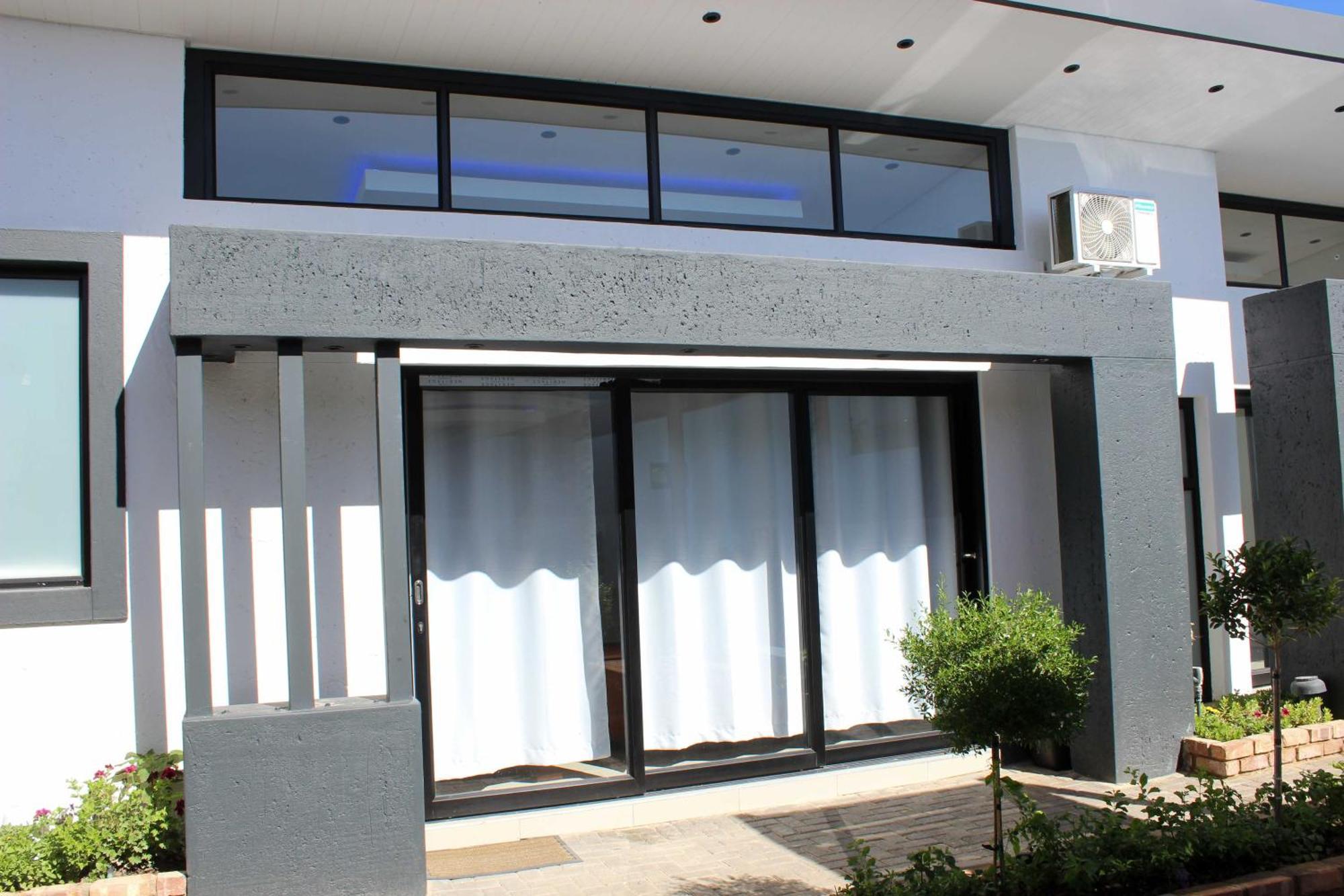 Deluxe Residence - Windhoek Extérieur photo