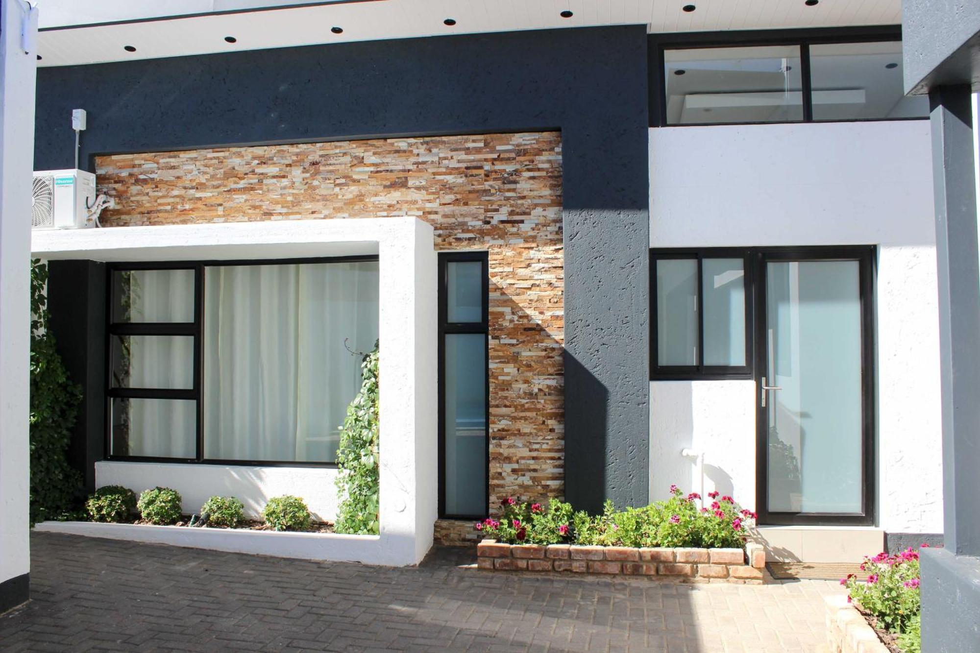 Deluxe Residence - Windhoek Extérieur photo